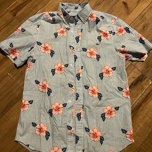 Vineyard Vines mens small shirt